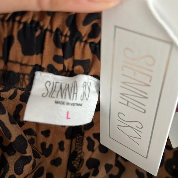 Leopard Print Pants - Picture 5 of 5